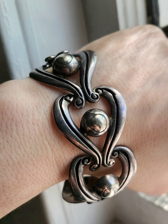 Taxco Jewelry - SIGNED R.RIVERA TAXCO STERLING SILVER MID CENTURY BOX CLASP PANEL BRACELET 52 G